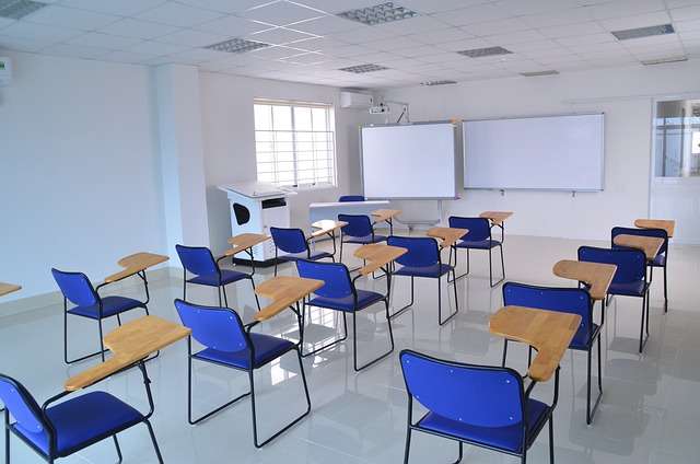 im bildungssektor gehören verschiedene iso-zertifizierungen zu den grundvoraussetzungen für den betrieb einer privaten bildungseinrichtung wie einer privatschule oder einer privatuniversität, school